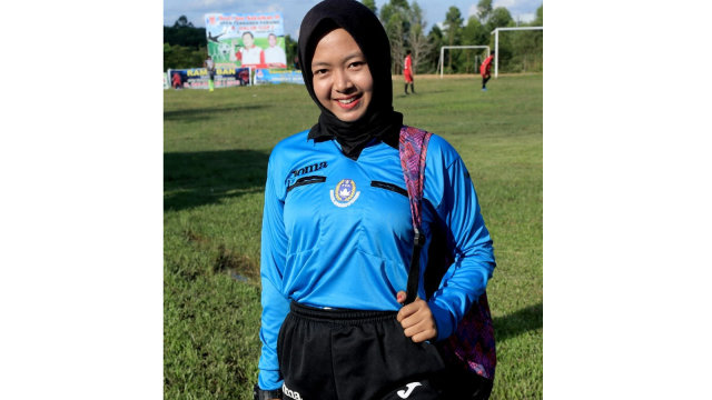 Sherly Wasit Perempuan Pertama dari Riau2.jpg