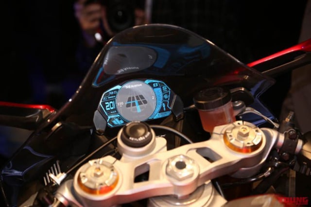 Kymco RevoNEX, Motor Listrik yang Mampu Melesat 250 Km/jam (51314)