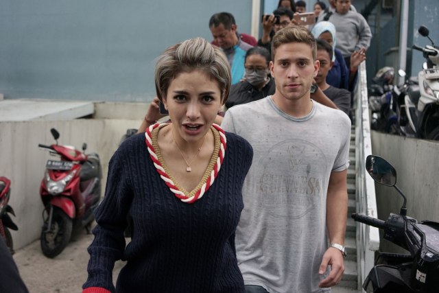 Nikita Mirzani Tak Masalah Sang Pacar Disebut-sebut Memoroti Dirinya (131705)