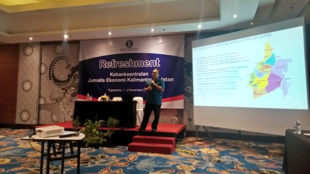 BI Kalsel paparan ke awak wartawan saat refreshment media di Yogyakarta, Jumat malam (1/11/2019). Foto: M Rahim/banjarhits.id
