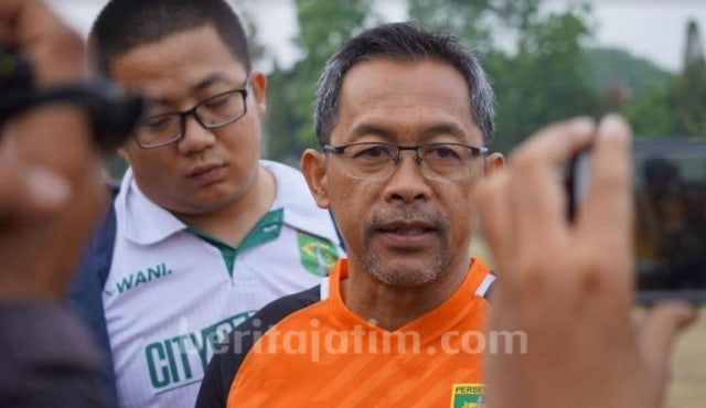 Laga Persebaya Ditunda, Aji Santoso Ambil Hikmahnya