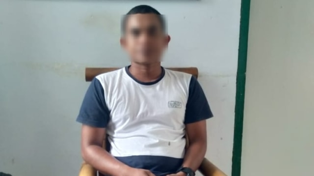 Pria yang diamankan Polres Donggala karena diduga mengaku petugas BIN dan KPK di wilayah Kabupaten Donggala. Foto: Istimewa