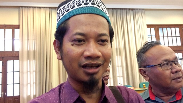 Mantan Panglima Negara Islam Indonesia (NII) Ken Setiawan. Foto: Arfiansyah Panji Purnandaru/kumparan