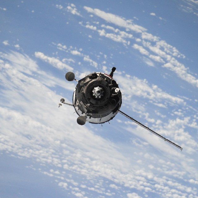 Ilustrasi satelit di luar angkasa. Foto: Free-Photos via Pixabay
