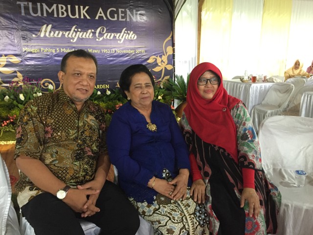 Tumbuk Ageng , Prof Dr Ir Murdijati Gardjito dia adalah Guru Besar Ilmu dan Teknologi Pangan Universitas Gadjah Mada (UGM).