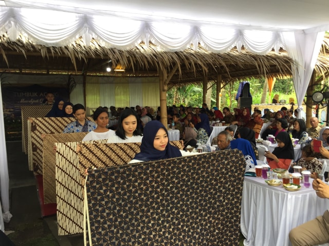 Tumbuk Ageng , Prof Dr Ir Murdijati Gardjito dia adalah Guru Besar Ilmu dan Teknologi Pangan Universitas Gadjah Mada (UGM).