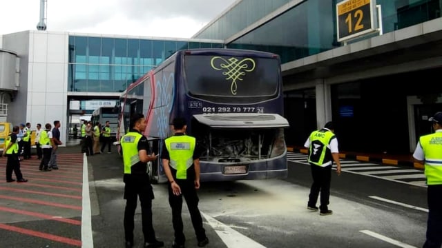 Bus Sriwijaya Air Terbakar di Airside Bandara Ngurah Rai (7603)