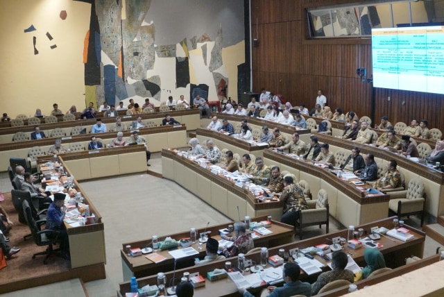 RDP Komisi II DPR