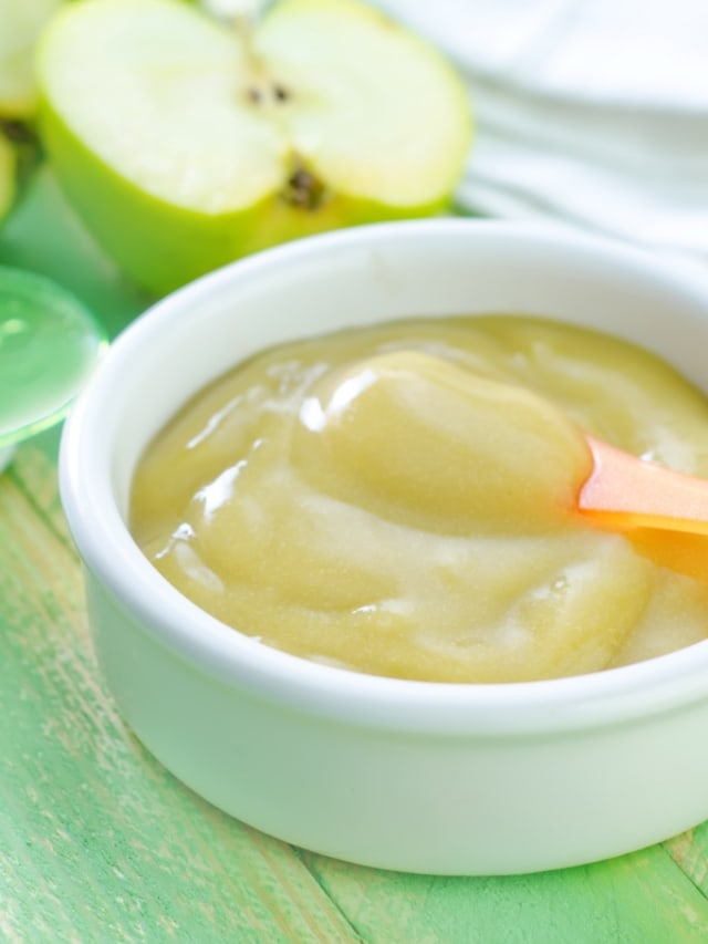 makanan bayi / MPASI dari apel hijau - POTRAIT Foto: Shutterstock