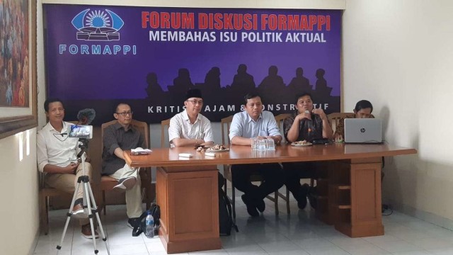 Diskusi forum masyarakat sipil menyikapi keputusan Presiden Jokowi batal mengeluarkan Perppu KPK