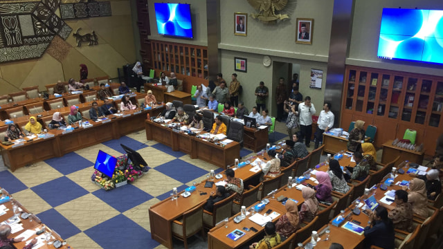 Rapat Komisi IX DPR dengan Kemenaker
