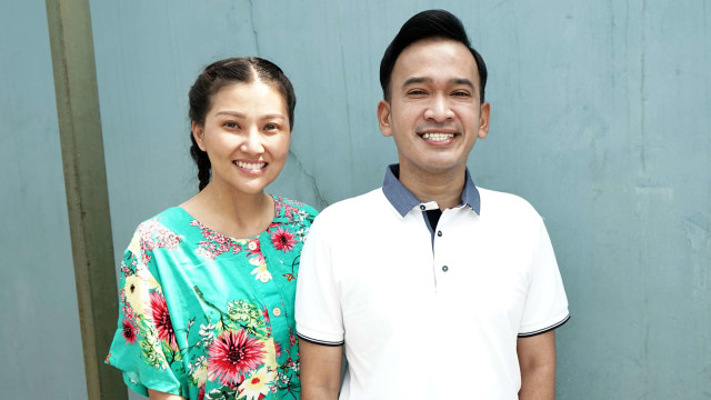 Presenter Ruben Onsu bersama istrinya Sarwendah saat ditemui di kawasan Kapten Tendean, Jakarta Selatan, Senin, (4/11/2019). Foto: Dok. Ronny