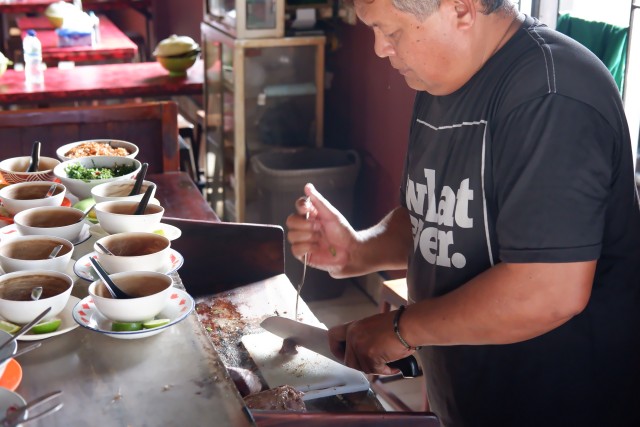 Menyantap Kuliner Khas Jeneponto, Sulsel, yang Dibuat dari Daging Kuda (480417)