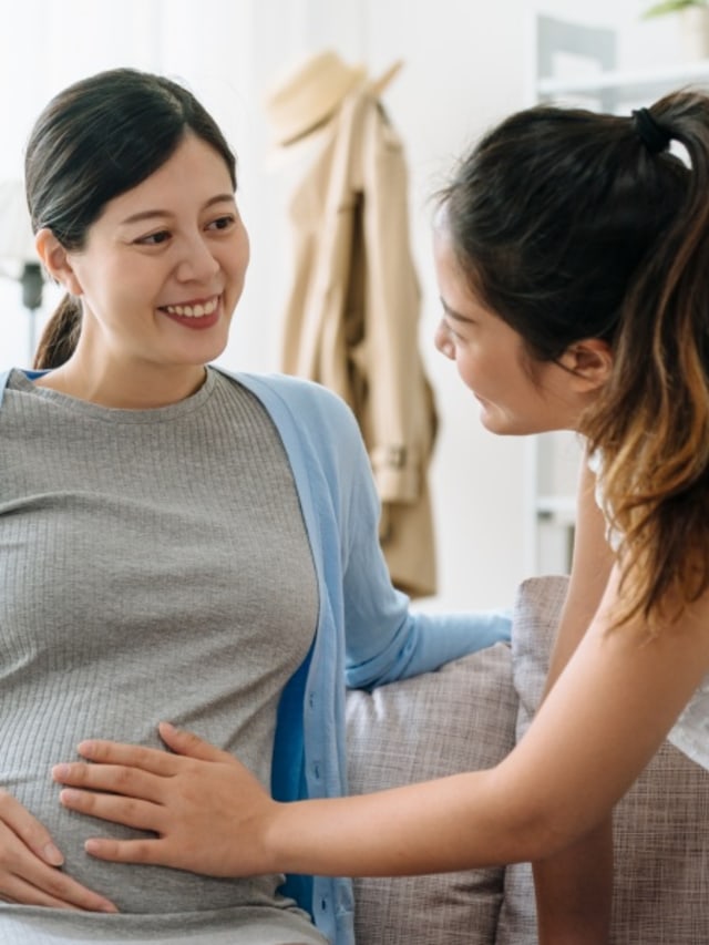 ilustrasi ibu hamil mendapat saran dan nasihat dari kerabat Foto: Shutterstock
