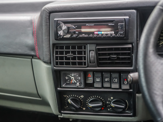 Tampilan dashboard Renault 19 Cabriolet Foto: Muhammad Ikbal/kumparan