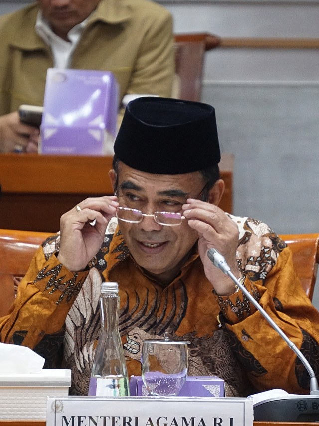 Menteri agama Fachrul Razi rapat perdana dengan komisi VIII DPR, Jakarta, Kamis (7/11/2019). Foto: Fanny Kusumawardhani/kumparan