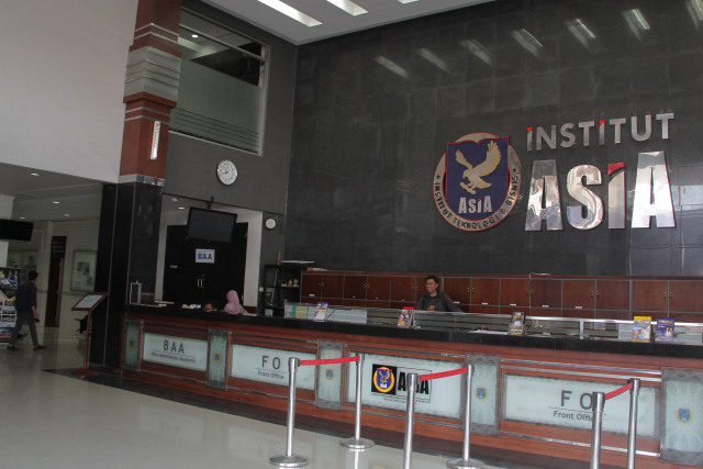 Foto: Melihat Risa Santoso Saat Bertugas sebagai Rektor di ITB Asia (440587)
