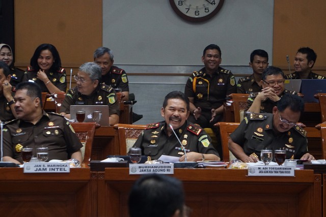 Jaksa Agung RI ST Burhanuddin melakukan rapat kerja bersama Komisi III DPR RI di Komplek Parlemen