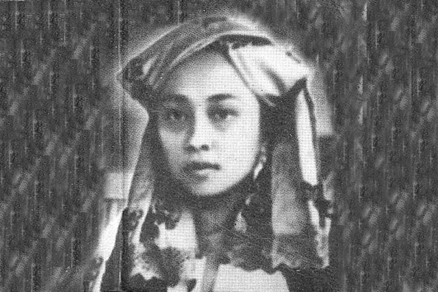 Jurnalis perempuan pertama di Indonesia, Roehana Koeddoes