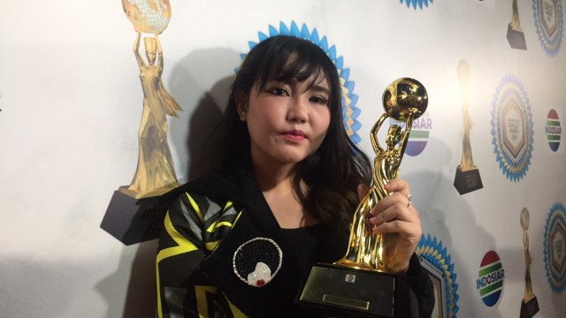 Bobot Tubuh Bertambah, Penampilan Via Vallen Bikin Pangling (305344)