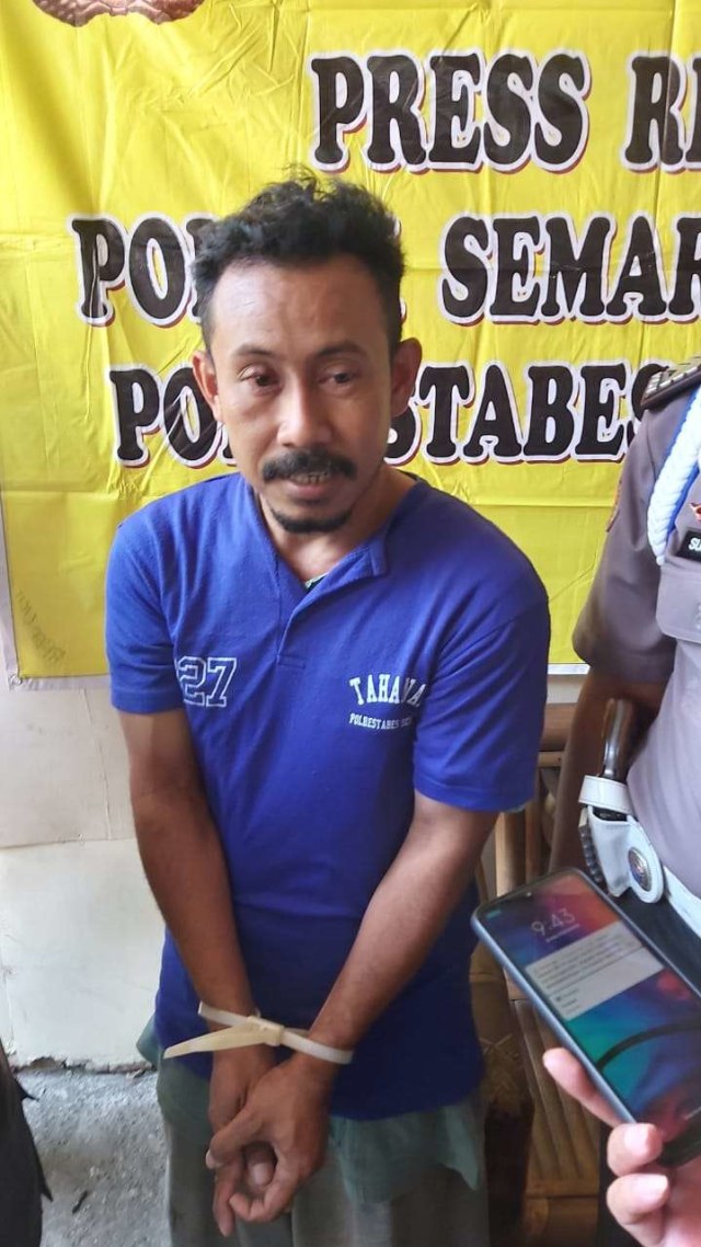Agus Suwito, tersangka yang meracuni istrinya dengan racun tikus.  Foto: Afiati Tsalitsati/kumparan