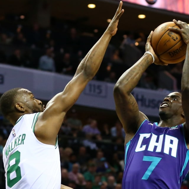 Guard Boston Celtics, Kemba Walker, melawan mantan timnya, Charlotte Hornets. Foto: Jeremy Brevard-USA TODAY Sports via Reuters