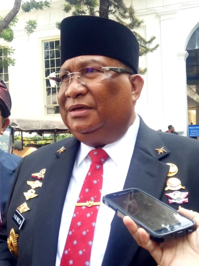 Gubernur Sulawesi Tenggara Ali Mazi di Kompleks Istana Kepresidenan, Jakarta, Jumat (8/11/2019). Foto: Fahrian Saleh/kumparan