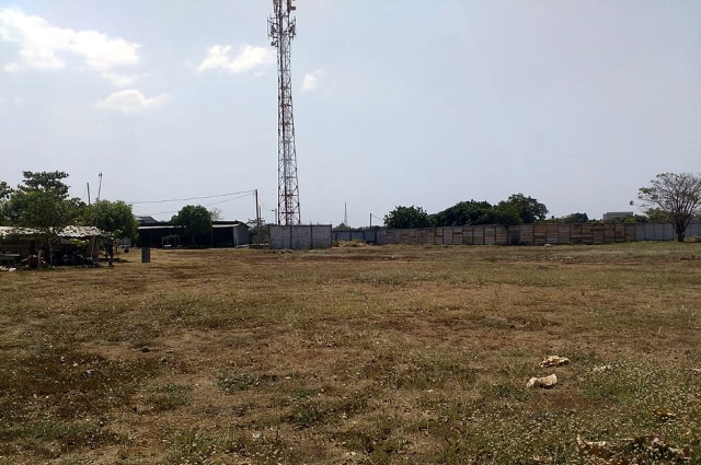 Lahan tanah di dekat Stadion Bima Cirebon yang akan digunakan untuk membangun sekolah internasional. (Juan)