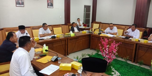 Suasana rapat di Komisi III DPRD Kota Batam. Foto : R.Noor.C.S / kepripedia.com