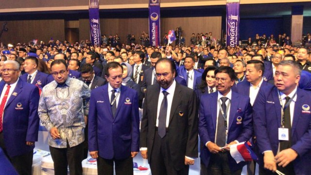 Didampingi Anies, Surya Paloh Tiba di Arena Kongres NasDem (110114)