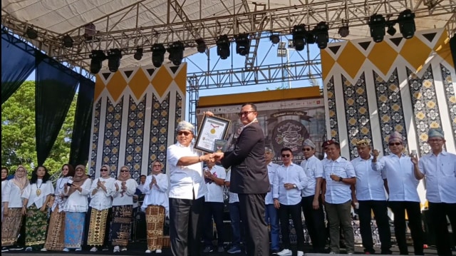 Aksi 3000 Wanita Minum Kopi di Lampung 2019 Pecahkan Rekor Muri (199934)