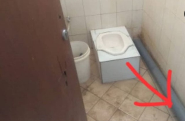 Toilet di Kampus UIN Gowa lokasi tempat pelaku AA menempatkan kamera mini, (ist).