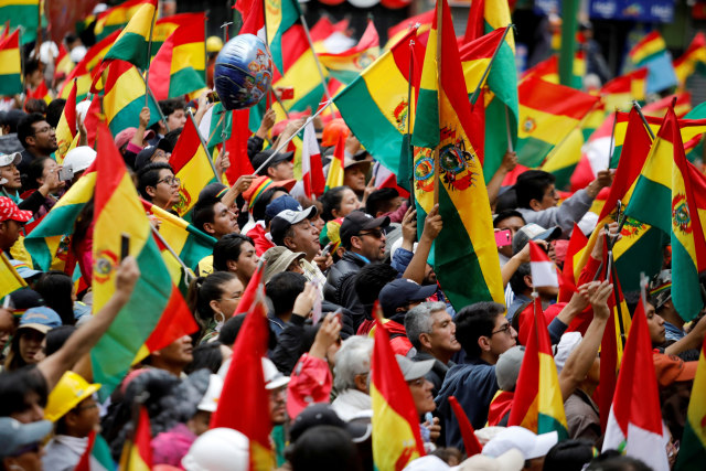 FOTO: Viva Bolivia! Euforia Pengunduran Diri Evo Morales (156712)