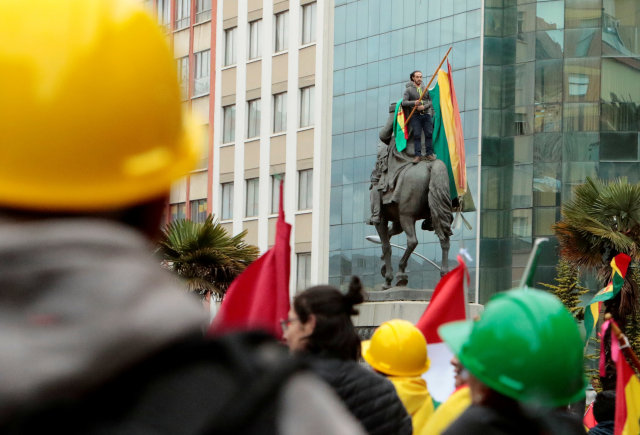 FOTO: Viva Bolivia! Euforia Pengunduran Diri Evo Morales (156714)