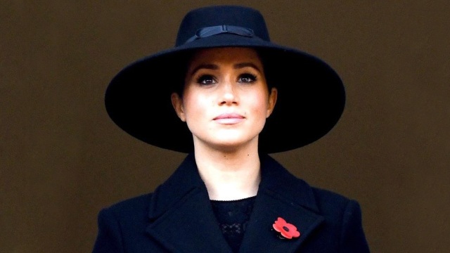 Penampilan keluarga Kerajaan Inggris mengenakan busana serba hitam. Foto: IG @ sussexroyal
