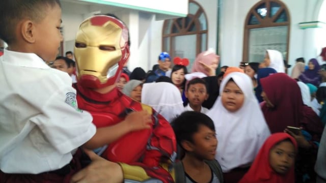 Iron Man hibur siswa SDN Gentong Kota Pasuruan