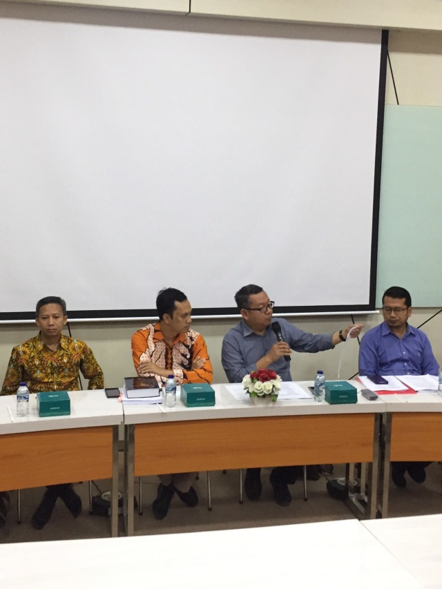 Konferensi pers Universitas Islam Indonesia (UII) mengajukan judicial review UU KPK ke Mahkamah Konstitusi (MK). Foto:  Arfiansyah Panji Purnandaru/kumparan 