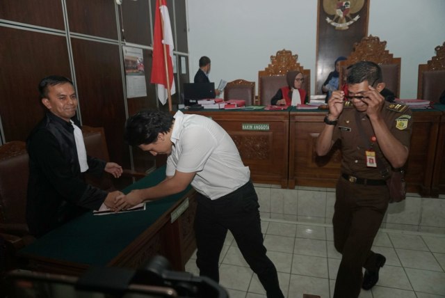 Foto: Jefri Nichol Divonis Tujuh Bulan Rehabilitasi (115618)