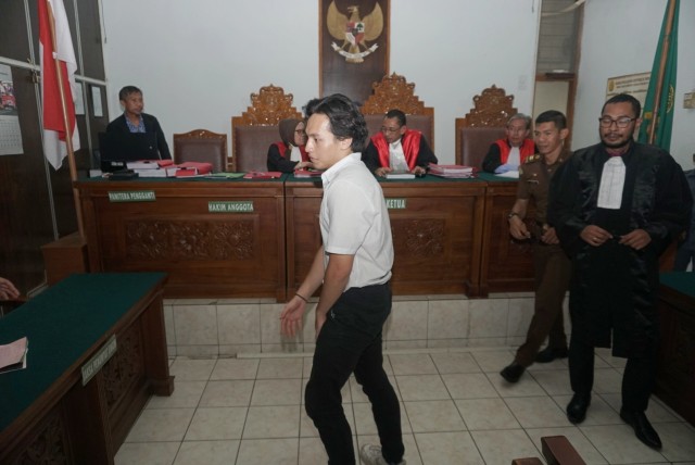 Foto: Jefri Nichol Divonis Tujuh Bulan Rehabilitasi (115617)