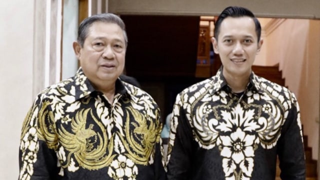 Susilo Bambabang Yudhoyono bersama putra sulungnya, Agus Harimurti Yudhoyono (AHY). Foto: Instagram @agusyudhoyono
