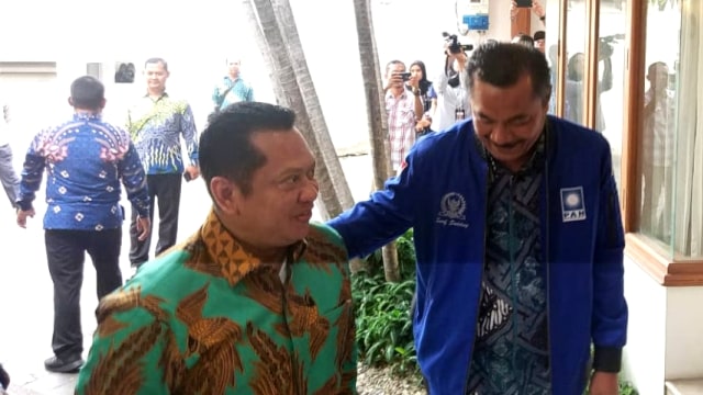 Ketua MPR Bambang Soesatyo tiba di Kantor DPP PAN di Jakarta Selatan, Selasa (12/11/2019). Foto: Adhim Mugni Mubaroq/kumparan