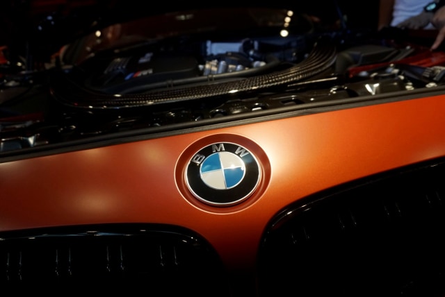 Logo BMW di BMW M4 Competition. Foto: Iqbal Firdaus/kumparan