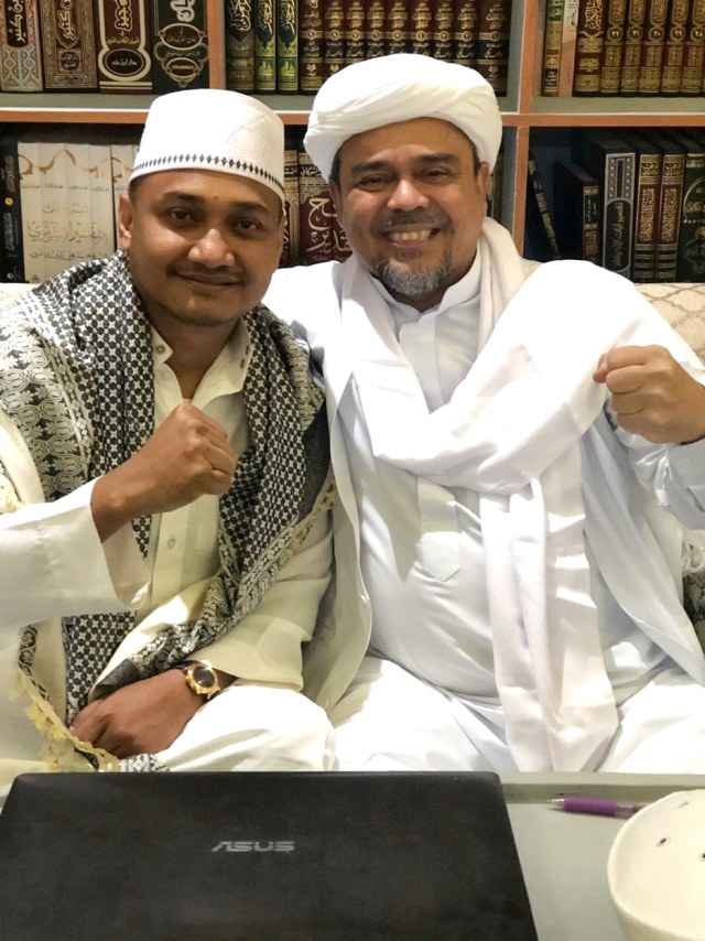 Senator Aceh Fachrul Razi temui Rizieq Syihab. Foto: Dok. Istimewa