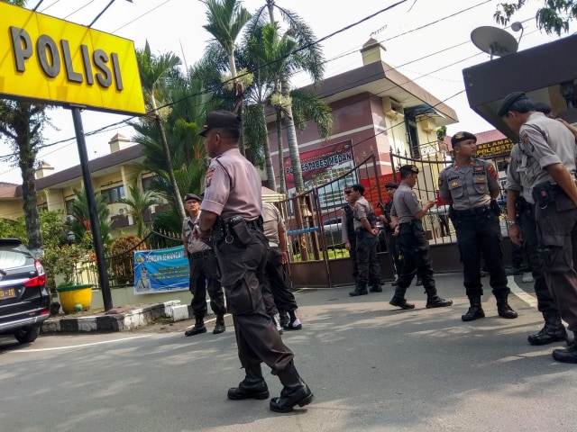Bom bunuh diri, Polrestabes Medan