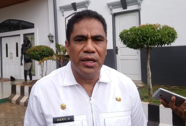 Sekretaris Daerah Provinsi Papua, Hery Dosinaen. (BumiPapua.com/Qadri Pratiwi)