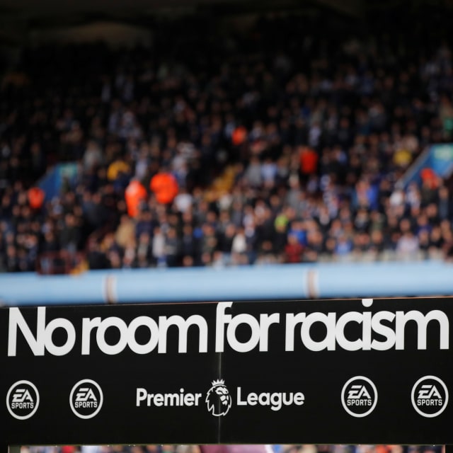 "Tidak ada ruang untuk rasisme di Premier League." Foto: REUTERS/Phil Noble EDITORIAL