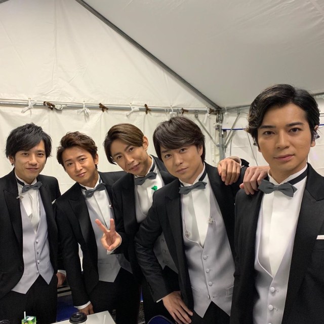 Arashi saat berada di belakang panggung. Foto: Instagram/@arashi_5_official