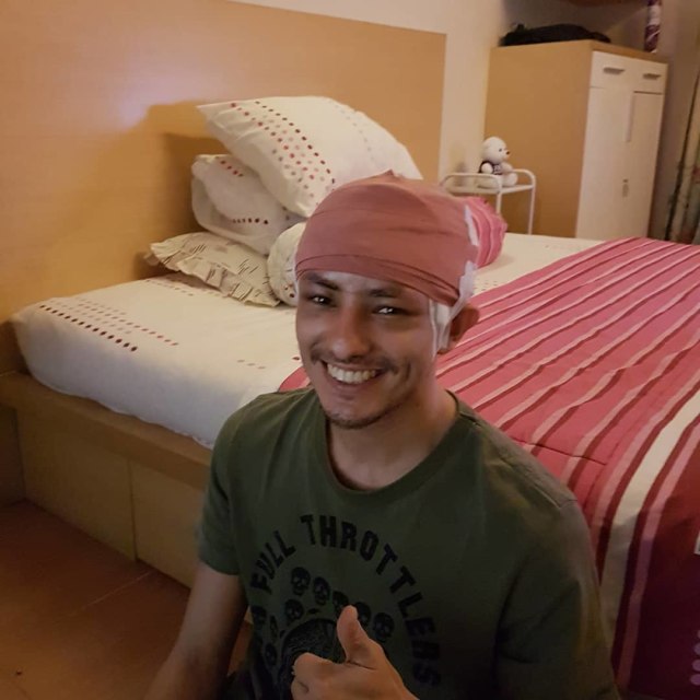 Potret Dylan Carr Sudah Bisa Tersenyum Meski Kepala Masih Diperban (124833)
