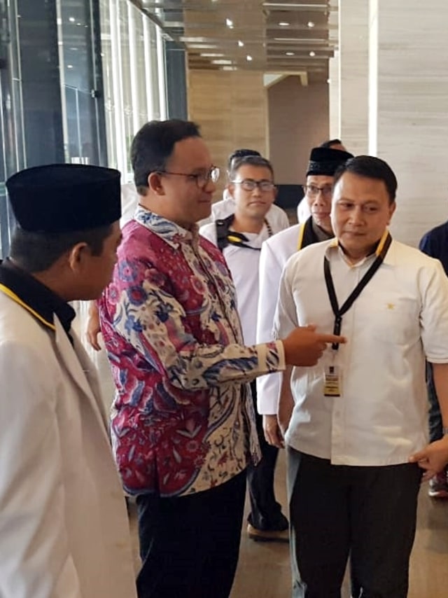 Gubernur DKI Jakarta Anies Baswedan (kedua kiri) hadiri acara rakornas PKS di Hotel Bidakara Grand Pancoran, Tebet, Jakarta Selatan, Kamis (14/11). Foto: Efira Tamara/kumparan