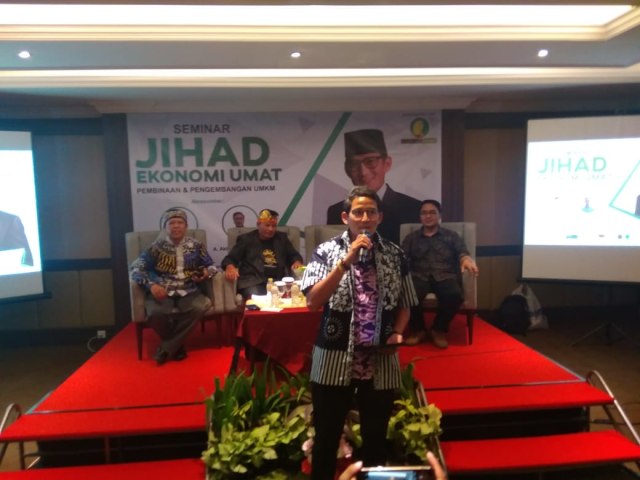 Sandiaga Uno saat menjadi pembicara dalam seminar Jihad Ekonomi Melalui Pengembangan UMKM di Hotel Dafam Yogyakarta, Kamis (14/11/2019). Foto: atx